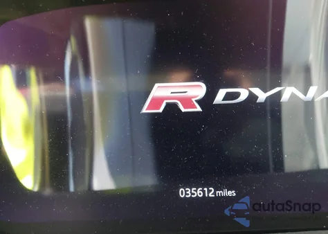 2019 Land Rover Range Rover Velar P250 R-Dynamic Se z USA, uszkodzony, nr VIN SALYL2EX3KA215499